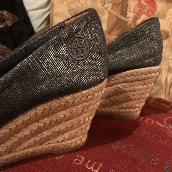TORY BURCH WEDGE ESPADRILLES - Picture 2 of 5